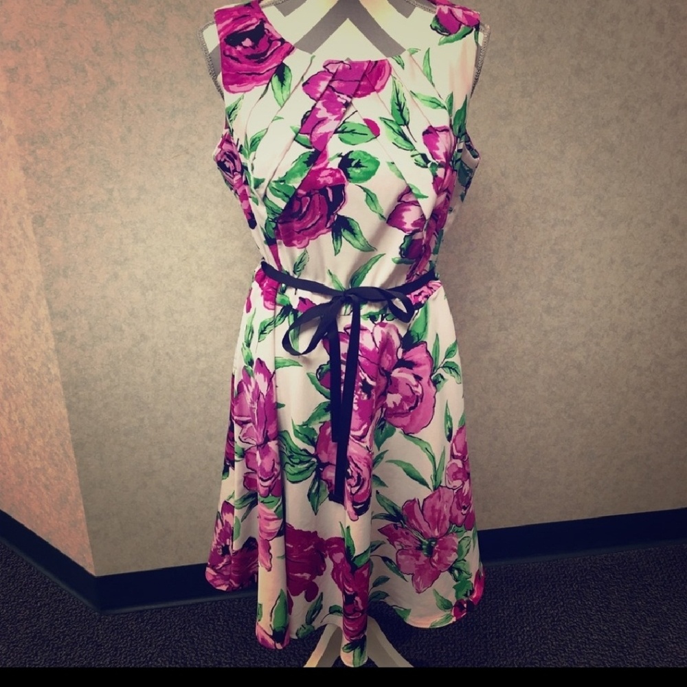 Beautiful Easter, Derby or spring dress!